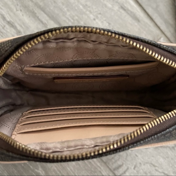 Michael Kors Logo Crossbody - Picture 8 of 11